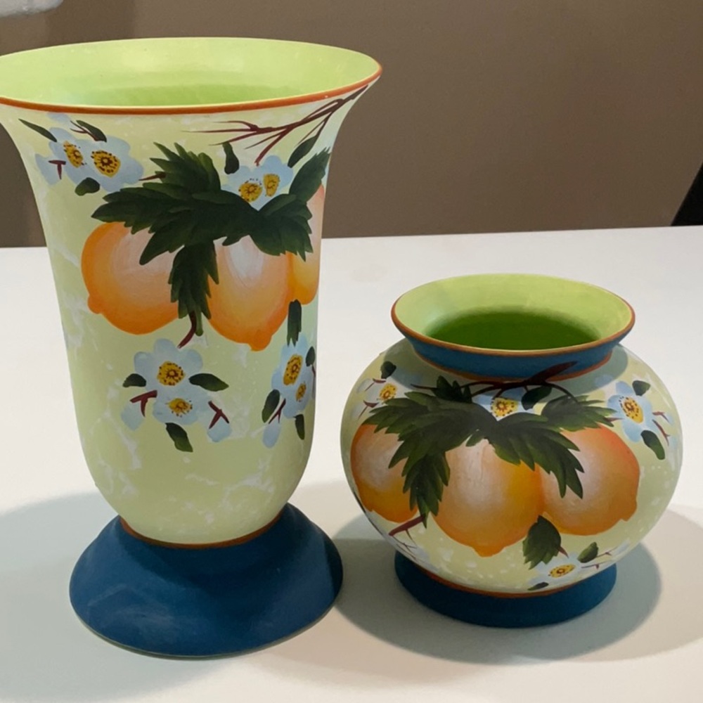 ☀️☀️☀️Set of 2 Cute Clay Vases, 9”x6”/ 5”x6”